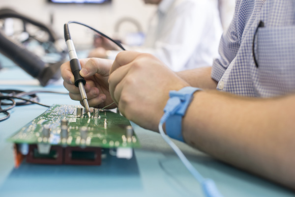What is The Difference Between Soldering And Welding